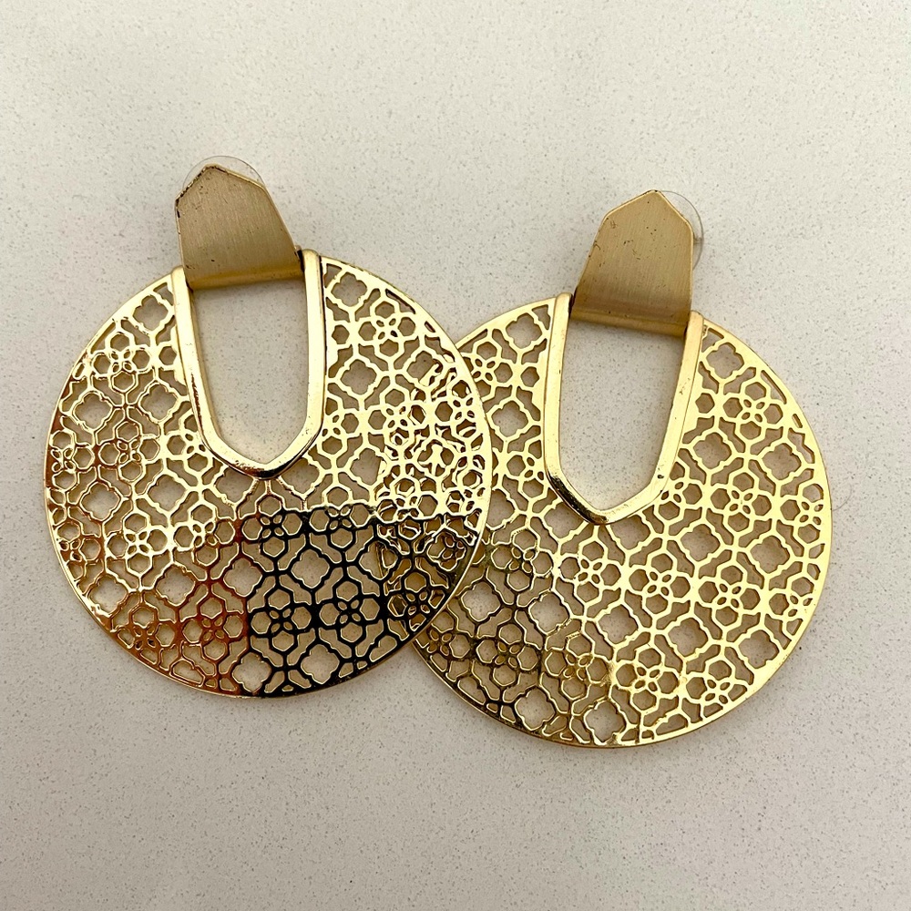 Kendra Scott large gold earrings. Worn once.